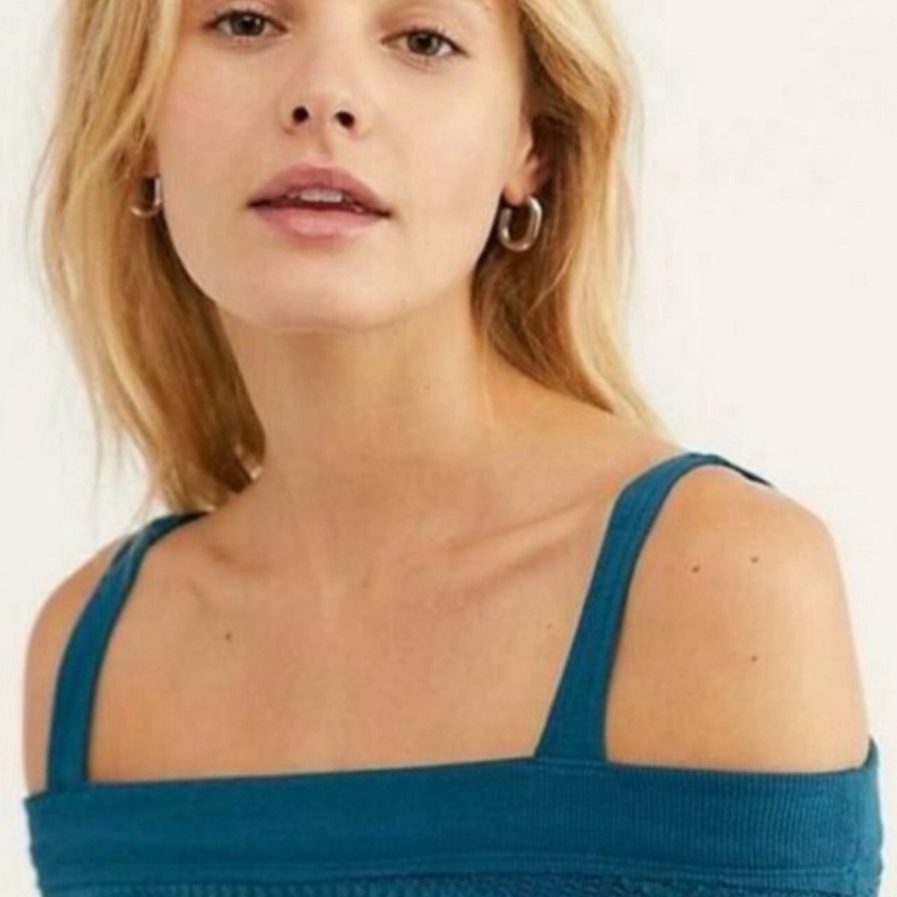 FREE PEOPLE • Teal Off-Shoulder Sistine Hacci Sweater Cold-Shoulder Top - Picture 4 of 9